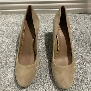Tory Burch Tan Suede Women's Pumps